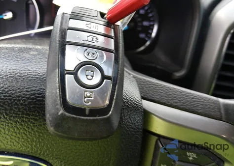 2021 Ford Expedition Xlt z USA, uszkodzony, nr VIN 1FMJU1HT2MEA33115